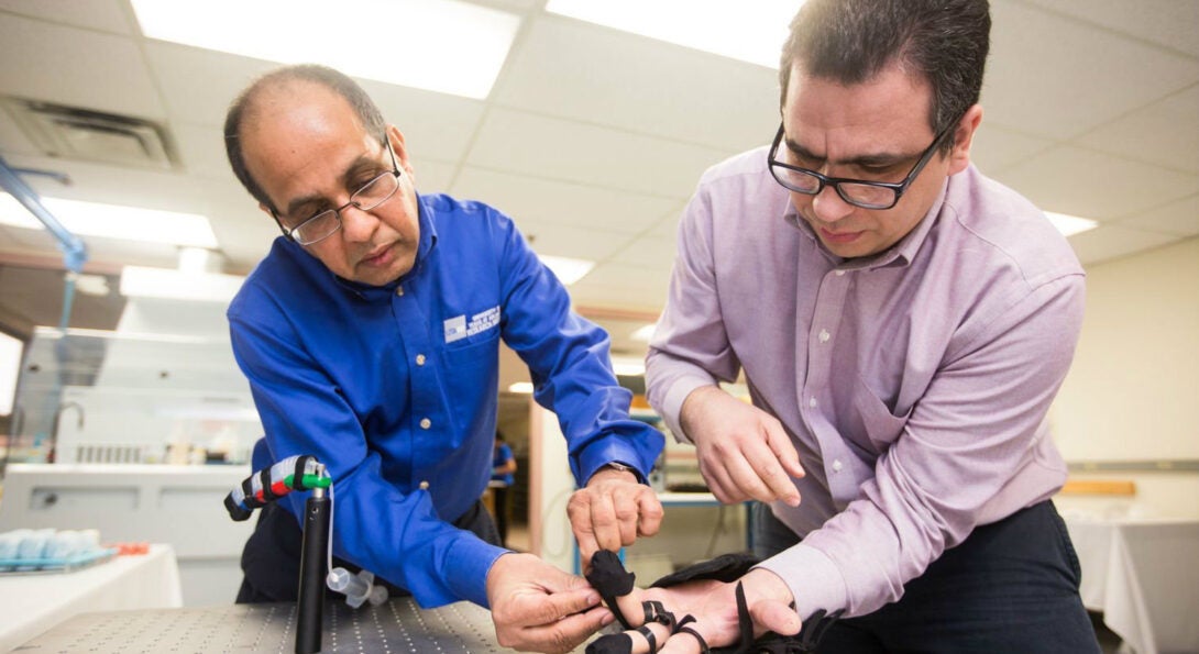 UIC Alumni Muthu Wijesundara performs research in biomedical technologies.